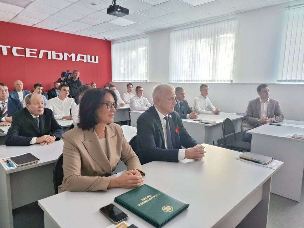 Новая аудитория Ростсельмаш, расположенная в инженерно-технологическом институте ГАУ Новая аудитория Ростсельмаш, расположенная в инженерно-технологическом институте ГАУ