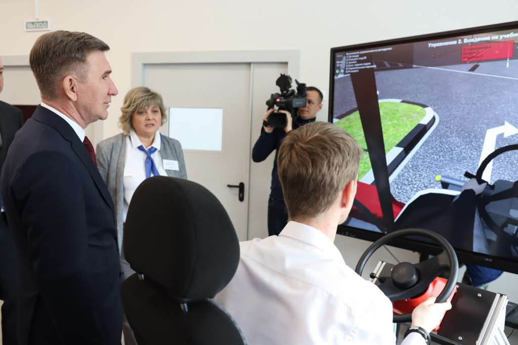 симулятор зерноуборочного комбайна по отработке навыков механизатора