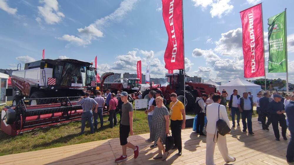 Сотрудничество Ростсельмаш и аграриев Ленинградской области позволит повысить эффективность на выгодных условиях 3