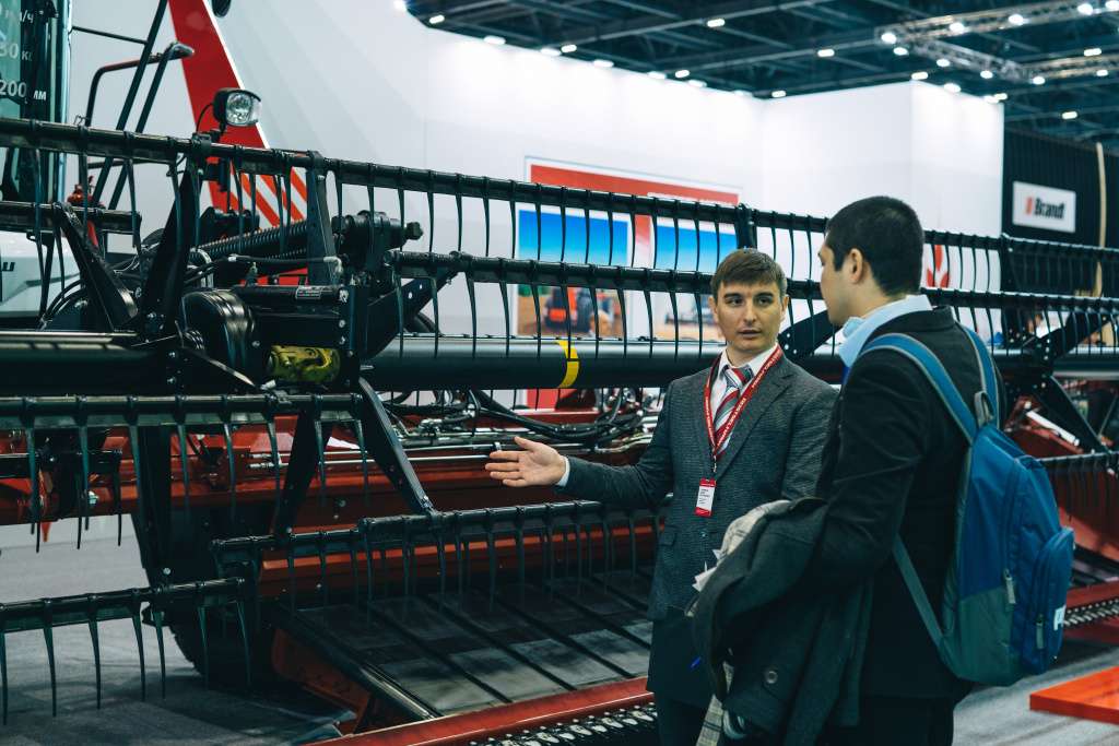 Косилка KSU 2 от Ростсельмаш на выставке AgriTek 2022 